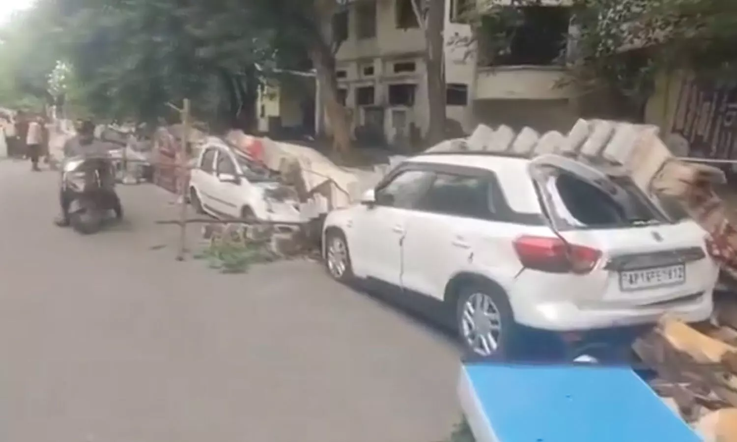 Wall collapse destroys five vehicles in Vijayawada