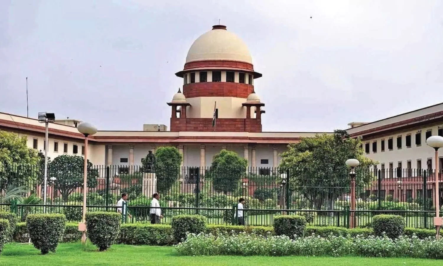 Supreme Court issues contempt notices to AP, Telangana over temporary DGP appointments