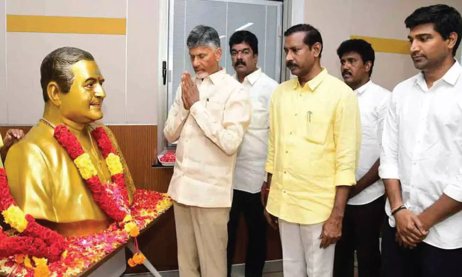 Chandrababu warns TDP leaders against repeating YCPs mistakes