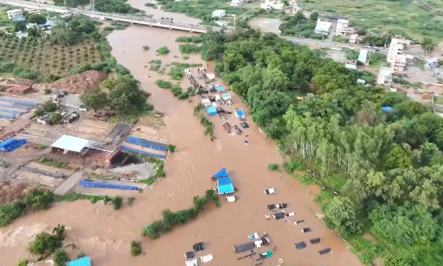 Heavy rains trigger flash floods in Anantapur district, several areas affected